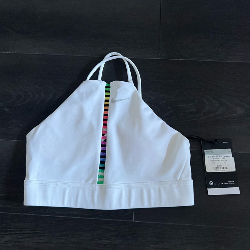 NIKE Indy Sportsbra